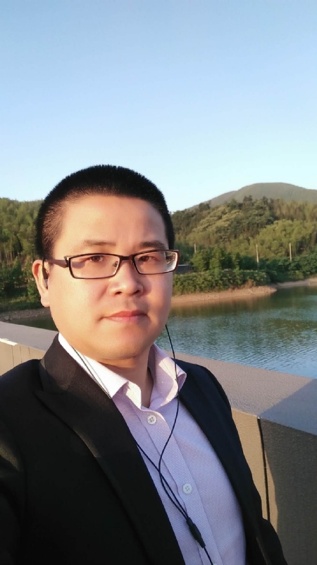 顾律师的第三张照片--江苏认干亲服务网