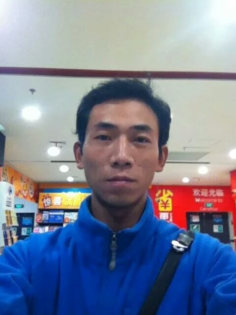 青草地溪水边的第一张照片--江苏认干亲服务网