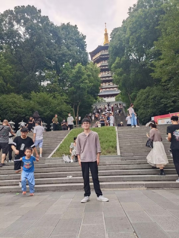 阳光男孩的第二张照片--江苏认干亲服务网