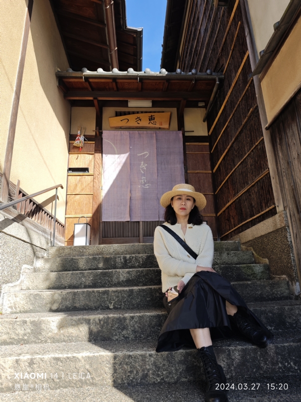 踱着方步的猫小姐的第一张照片--江苏认干亲服务网